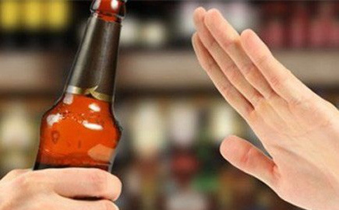 Cảnh báo tác hại nguy hiểm của việc uống rượu bia ngày Tết