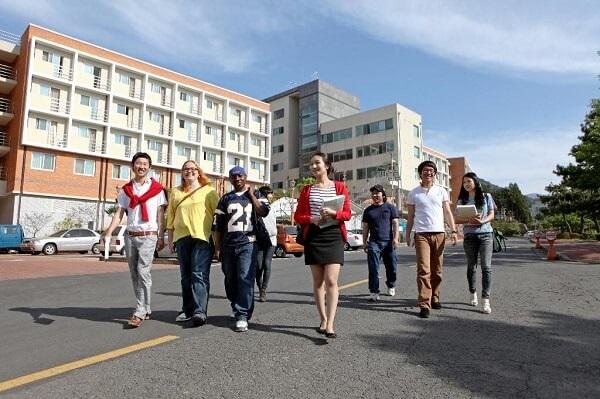Du học sinh quốc tế tại trường Đại học Jeju Hàn Quốc