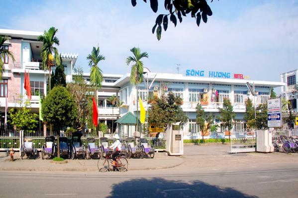 khách sạn ở Huế gần sông Hương, song huong hotel