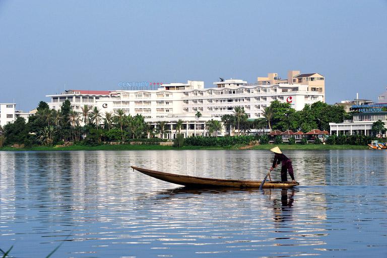 khách sạn ở Huế gần sông Hương, century riverside hotel