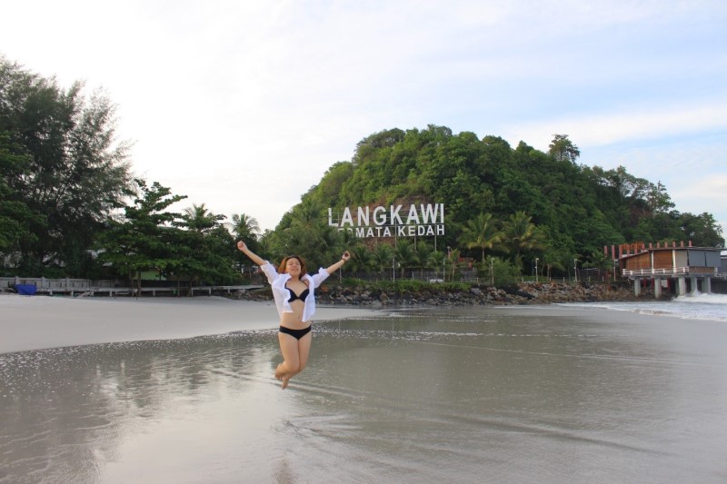 Tại bãi biển Langkawi