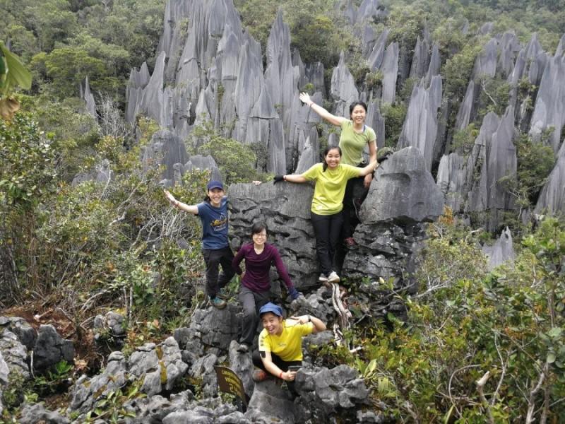 Công viên quốc gia Gunung Mulu ở Sarawak với các hang lớn