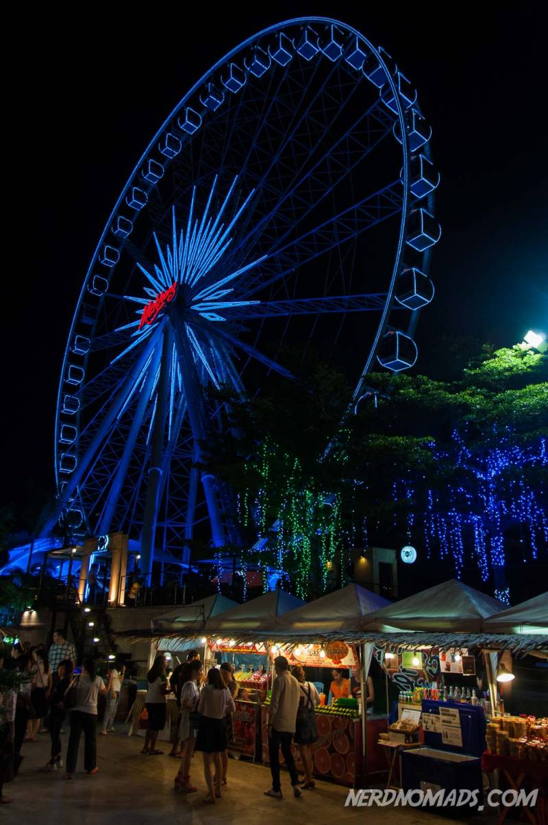 Asiatique has a paris wheel from where you have a fantastic view over Bangkok and the Chao Phraya River