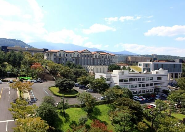 Toàn cảnh trường Đại học Quốc gia Jeju
