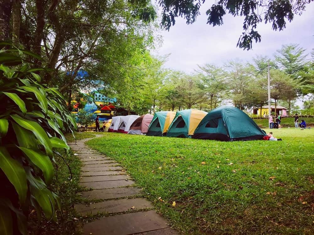 Thuê lều cắm trại để nghỉ ngơi. Ảnh: @kem.bac.ha.2852