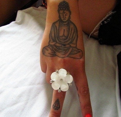 Ảnh xăm bàn tay Phật ấn tượng