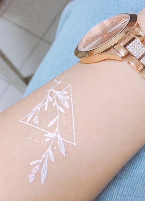 Hình xăm nghệ thuật tatoo mini mực trắng đẹp nhất
