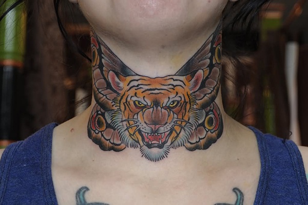 tiger tattoo đôi cánh bướm