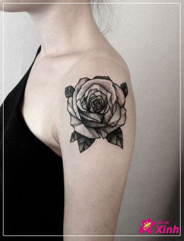Tattoo hoa hồng ở vai cho nữ đẹp nhất 003