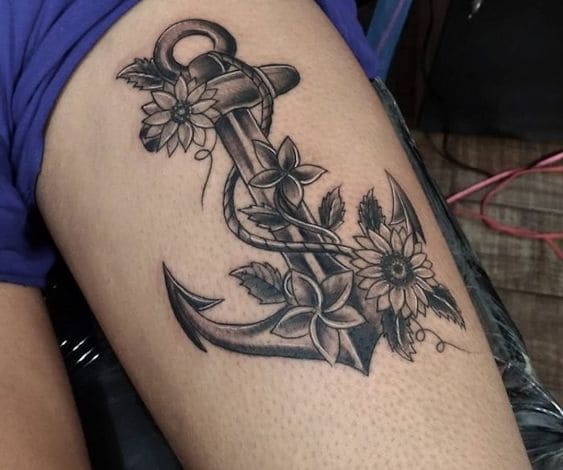 mẫu tattoo chiếc mỏ neo ở chân