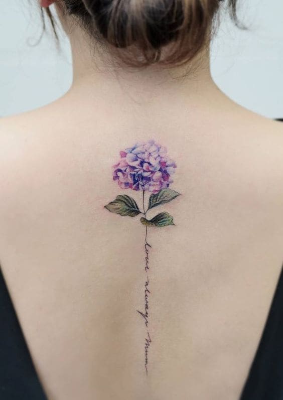 tattoo dọc sống lưng nữ dễ thương