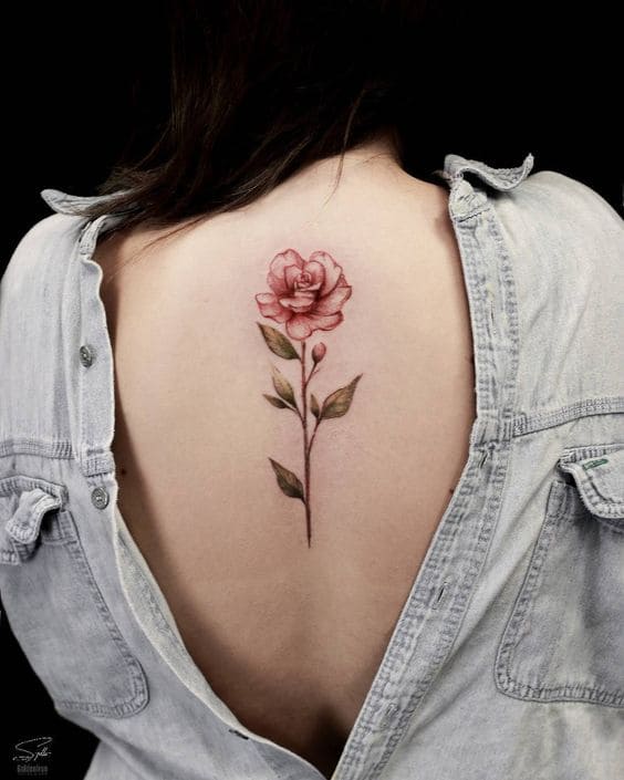 tattoo hình hoa hồng ở lưng đẹp
