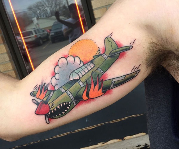tattoo máy bay chiến đấu 
