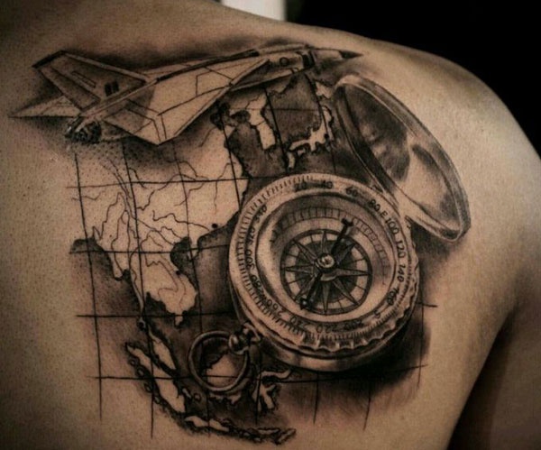 tattoo máy bay và bản đồ 