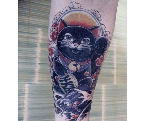 tattoo mèo thần tài cá chép