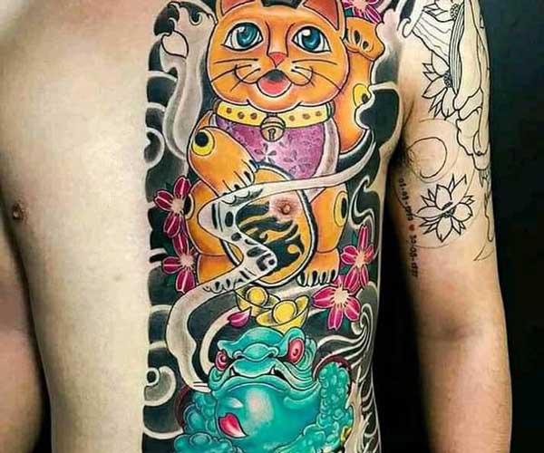 tattoo mèo thần tài và cóc
