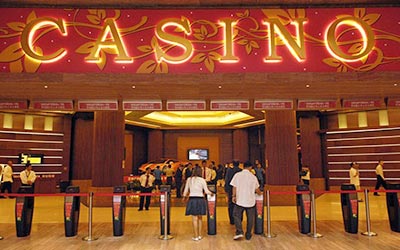 Mặc đồ đỏ vào casino - May mắn hay chỉ là mê tín?