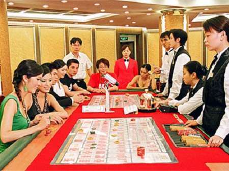 Mặc đồ đỏ vào casino - May mắn hay chỉ là mê tín?