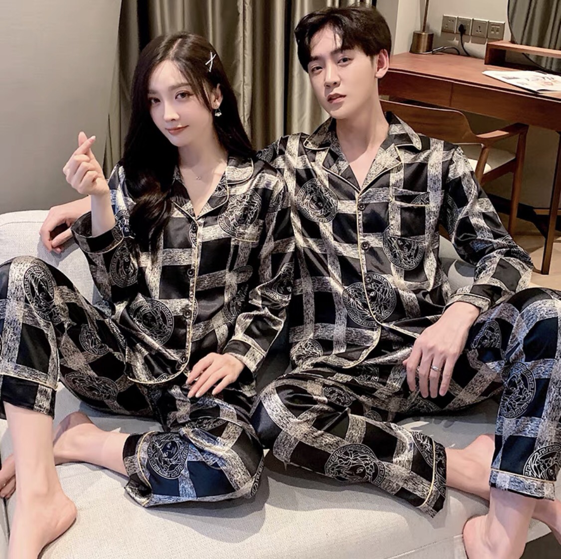 Set Đồ Ngủ Hình Lá Bài May Mắn - Bí Quyết Nâng Tầm Vận May Trong Cá Cược Online