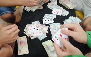 Thua bạc liên miên - Giải pháp nào thay vì tìm kiếm niềm vui ngắn hạn?